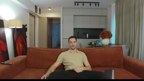 Snapshot of mrgreeneyes01 chatting on November 28, 11:46 am juan luis online show from November 28, 11:46 am