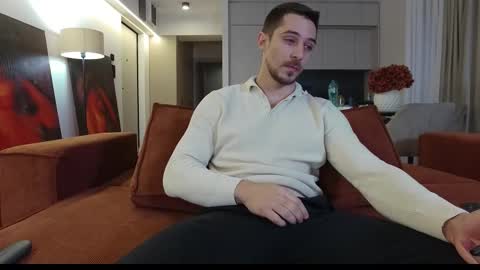 Snapshot of mrgreeneyes01 chatting on December 4, 2:48 pm juan luis online show from December 4, 2:48 pm