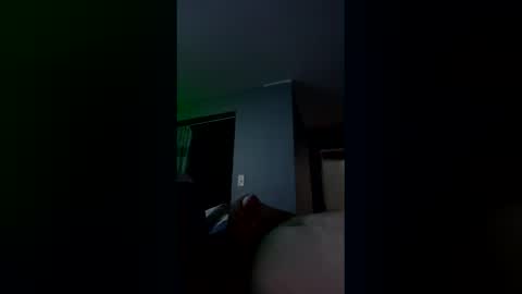 Snapshot of mrgrindermotivation chatting on December 20, 9:00 pm mrgrindermotivation online show from December 20, 9:00 pm