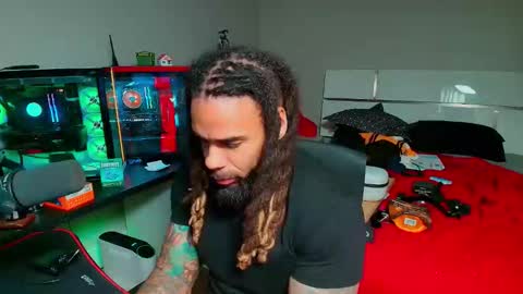 Snapshot of mrjacksonsplayroom chatting on February 28, 6:25 am X TeamTJackson tnacamgirls online show from February 28, 6:25 am