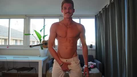 Snapshot of mrlong23cm chatting on November 14, 3:55 pm Mr Long online show from November 14, 3:55 pm