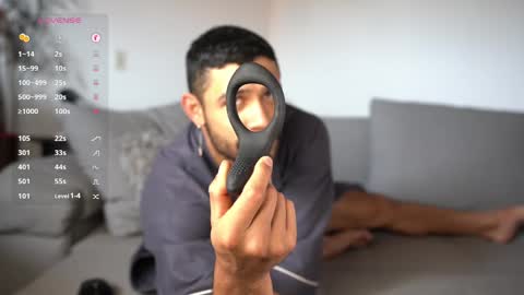 Snapshot of mrlouiss chatting on March 5, 7:38 pm Luis Instagram online show from March 5, 7:38 pm