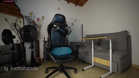 Snapshot of mrlouiss chatting on October 2, 11:06 am Luis Instagram online show from October 2, 11:06 am