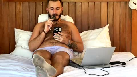 Snapshot of mrmaxiy chatting on June 24, 8:13 am Max online show from June 24, 8:13 am