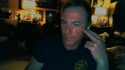Mr. Murdoch online show from October 21, 7:42 am