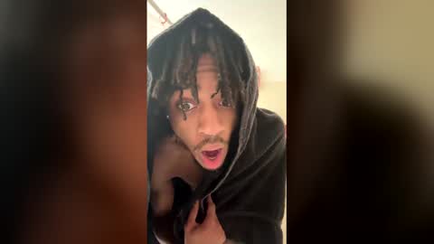 Snapshot of mrpackalott chatting on March 2, 7:21 pm mrpackalott online show from March 2, 7:21 pm