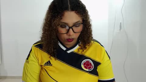 Snapshot of mrs_afroditha chatting on February 14, 11:12 pm mrs_afroditha online show from February 14, 11:12 pm