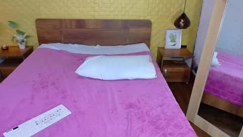 Snapshot of mrs_buttocks chatting on March 4, 5:34 pm mrs_buttocks online show from March 4, 5:34 pm