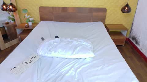 Snapshot of mrs_buttocks chatting on October 23, 4:06 pm mrs_buttocks online show from October 23, 4:06 pm