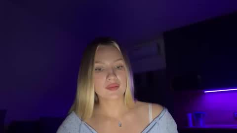 Snapshot of mrs_dayana chatting on November 7, 10:21 pm Dayana online show from November 7, 10:21 pm