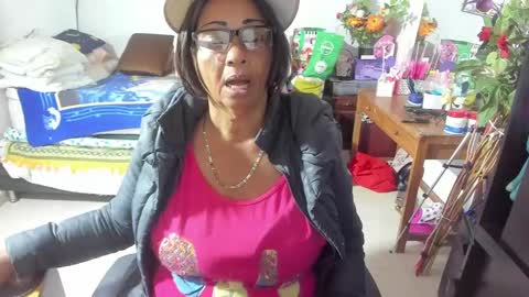 Snapshot of mrs_mommy chatting on September 27, 10:04 pm mrs_mommy online show from September 27, 10:04 pm