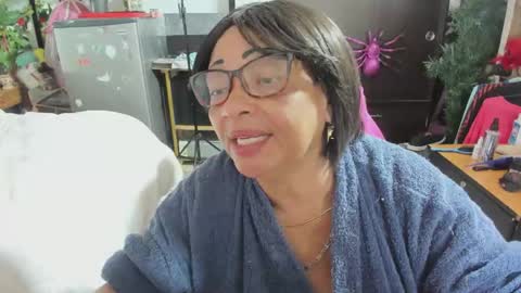 Snapshot of mrs_mommy chatting on November 29, 7:28 pm mrs_mommy online show from November 29, 7:28 pm