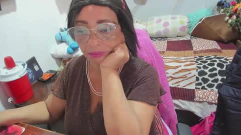 mrs_mommy online show from March 6, 9:55 pm