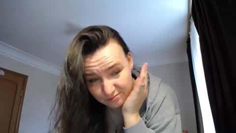 mrs_smith__ online show from April 6, 12:06 pm