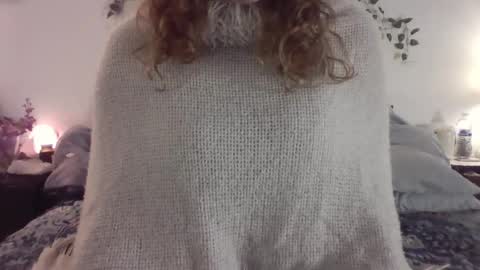 Snapshot of mrsbellum chatting on February 15, 11:58 pm Lady Bellum online show from February 15, 11:58 pm