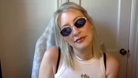 MrsPrissXO online show from May 4, 12:34 pm