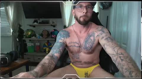 Snapshot of mrstr33tfr33k chatting on February 17, 6:59 pm mrstr33tfr33k online show from February 17, 6:59 pm