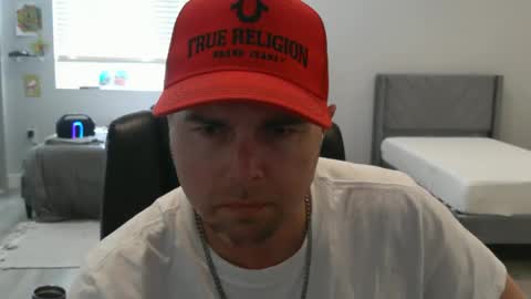 Snapshot of mrwagz420 chatting on April 12, 10:37 pm mrwagz420 online show from April 12, 10:37 pm