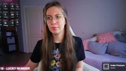 Snapshot of ms_allison chatting on April 28, 12:32 pm Allison online show from April 28, 12:32 pm