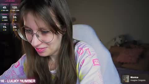 Snapshot of ms_allison chatting on May 17, 4:47 pm Allison online show from May 17, 4:47 pm