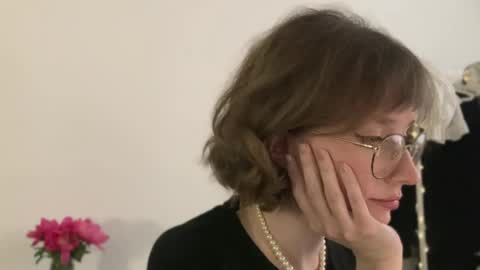 ms_christiana online show from April 28, 5:07 pm