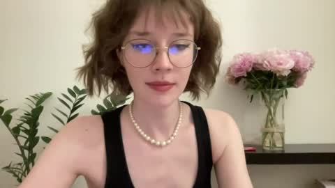 Snapshot of ms_christiana chatting on May 31, 9:05 pm ms_christiana online show from May 31, 9:05 pm