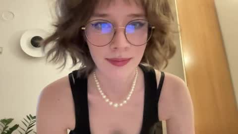 Snapshot of ms_christiana chatting on June 2, 6:21 pm ms_christiana online show from June 2, 6:21 pm