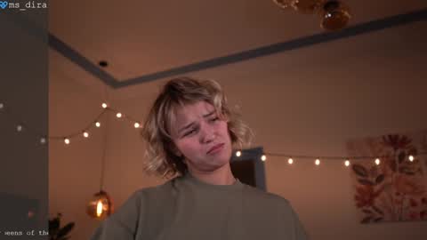 Snapshot of ms_dira chatting on February 22, 3:10 pm dira and the riru tribe online show from February 22, 3:10 pm