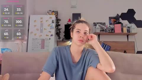 Snapshot of ms_foryou chatting on November 21, 4:00 am Ms ForYOU online show from November 21, 4:00 am