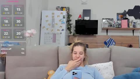 Snapshot of ms_foryou chatting on November 28, 4:37 am Ms ForYOU online show from November 28, 4:37 am