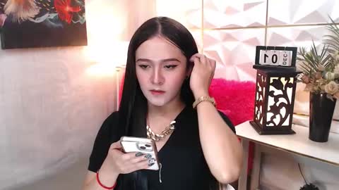 Ash online show from December 1, 7:08 pm