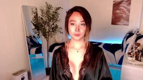 Snapshot of ms_lhaydeebunny chatting on June 3, 3:42 am Evon online show from June 3, 3:42 am