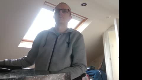 MS online show from December 14, 11:48 am