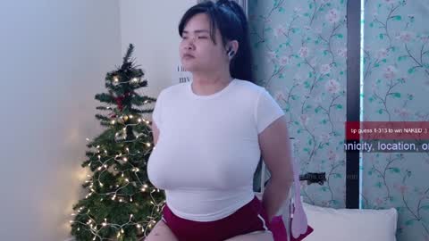 Snapshot of ms_mochii chatting on January 16, 10:34 pm R o r i SnapChat heyroriv2 wednesday - sunday Noon oclock mountain - 5pm mountain online show from January 16, 10:34 pm