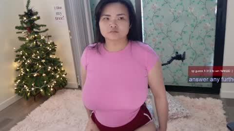 Snapshot of ms_mochii chatting on January 30, 10:19 pm R o r i SnapChat heyroriv2 wednesday - sunday Noon oclock mountain - 5pm mountain online show from January 30, 10:19 pm