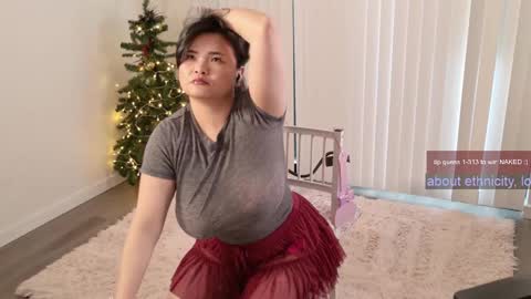Snapshot of ms_mochii chatting on February 26, 10:31 pm R o r i SnapChat heyroriv2 wednesday - sunday Noon oclock mountain - 5pm mountain online show from February 26, 10:31 pm