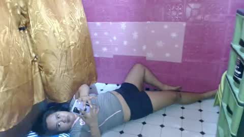 Snapshot of ms_nathalie chatting on June 6, 9:36 am Nathalie online show from June 6, 9:36 am