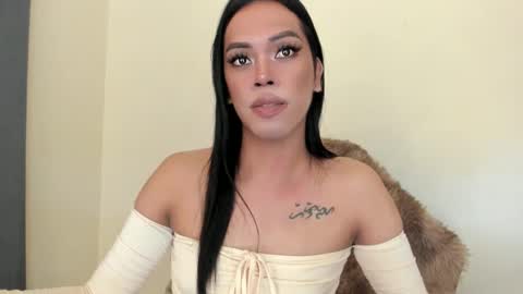 selena online show from January 14, 4:40 pm