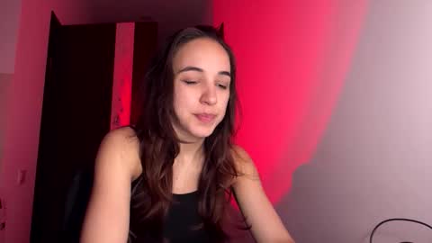 ms_sophiee online show from April 23, 7:49 pm