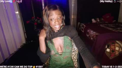 Snapshot of ms_waterworks chatting on January 3, 2:43 am DaPussyFairy online show from January 3, 2:43 am