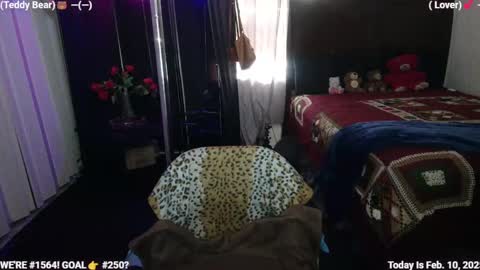 Snapshot of ms_waterworks chatting on February 10, 2:16 pm DaPussyFairy online show from February 10, 2:16 pm