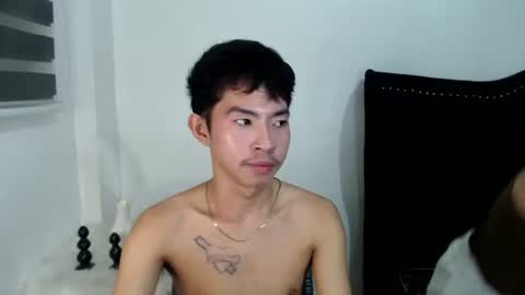 Snapshot of mscherry_ chatting on December 1, 12:43 pm mscherry_ online show from December 1, 12:43 pm