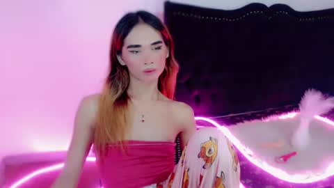 Snapshot of mscherry_ chatting on December 21, 4:47 pm mscherry_ online show from December 21, 4:47 pm