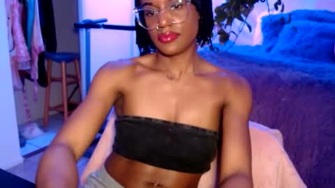 CocoSage online show from February 12, 9:21 pm