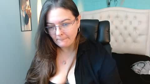 Jossie online show from March 31, 2:24 am