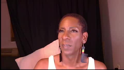 Merlin Mystique online show from November 12, 8:15 am