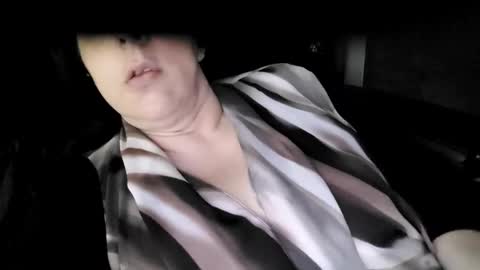 msmomy69 online show from April 8, 12:49 pm