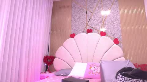 Manuela  online show from February 14, 3:14 am