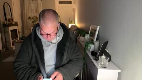 mtb1697 online show from April 2, 11:46 pm