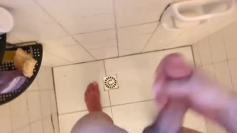 Snapshot of mttz13 chatting on February 4, 8:28 pm Matt Boy online show from February 4, 8:28 pm